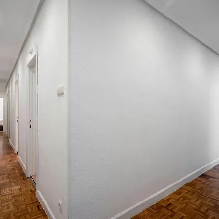 Espacioso, Moderno Y A Pie De Playa Zurriola Lägenhet