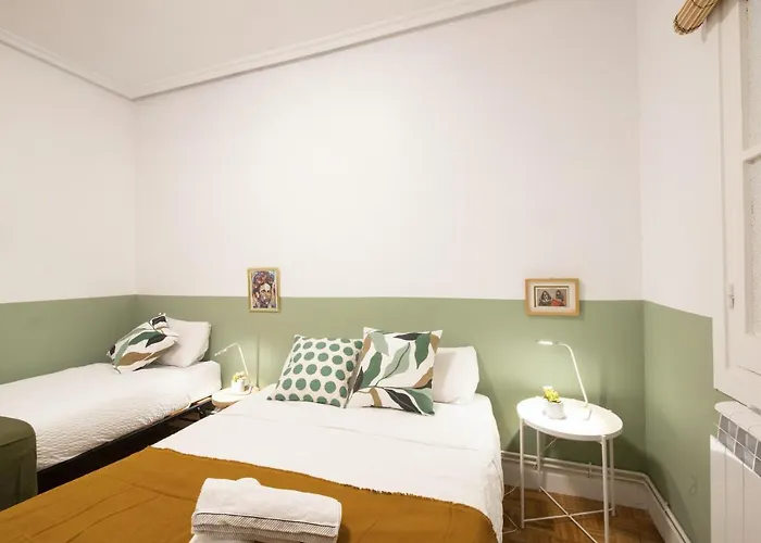 Espacioso, Moderno Y A Pie De Playa Zurriola アパート サン・セバスティアン